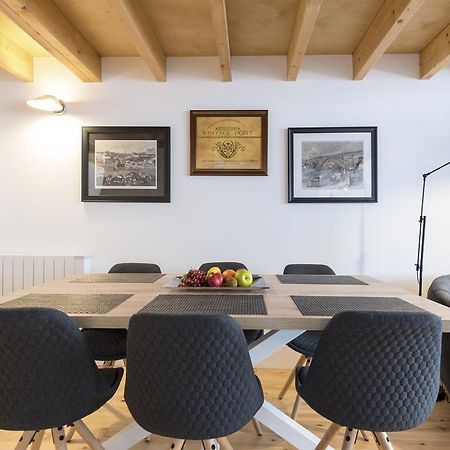 Lovelystay-Modern Loft City Center ポルト エクステリア 写真