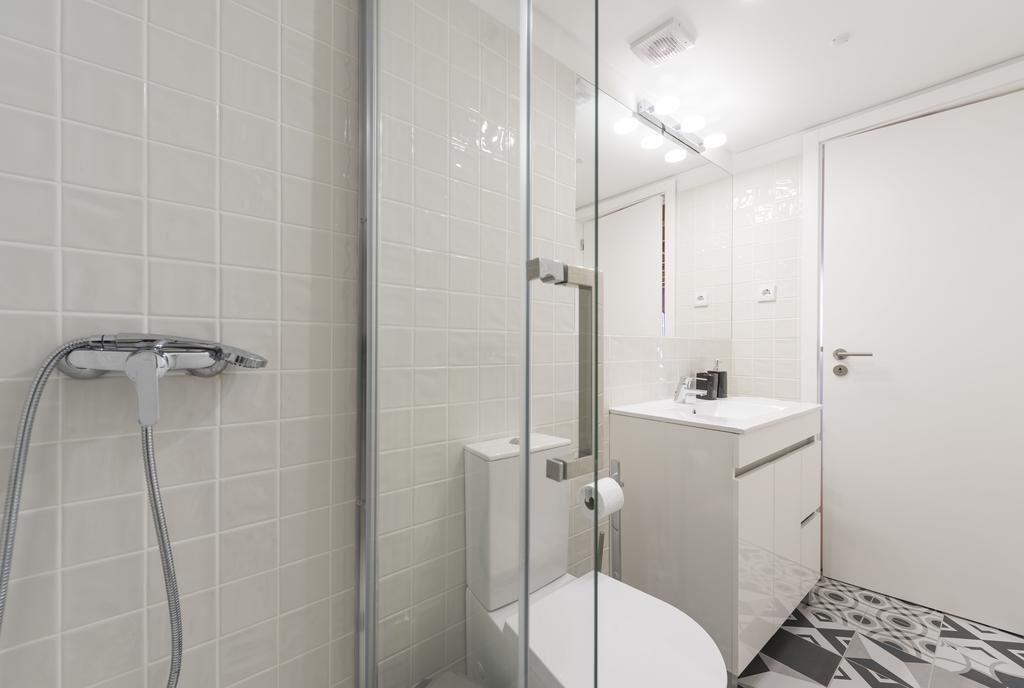 Lovelystay-Modern Loft City Center ポルト エクステリア 写真