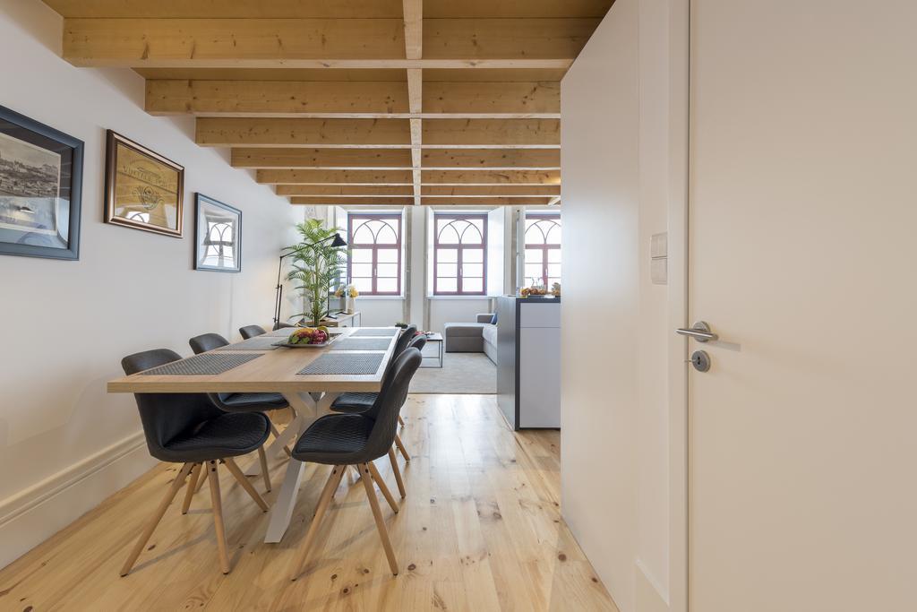 Lovelystay-Modern Loft City Center ポルト エクステリア 写真