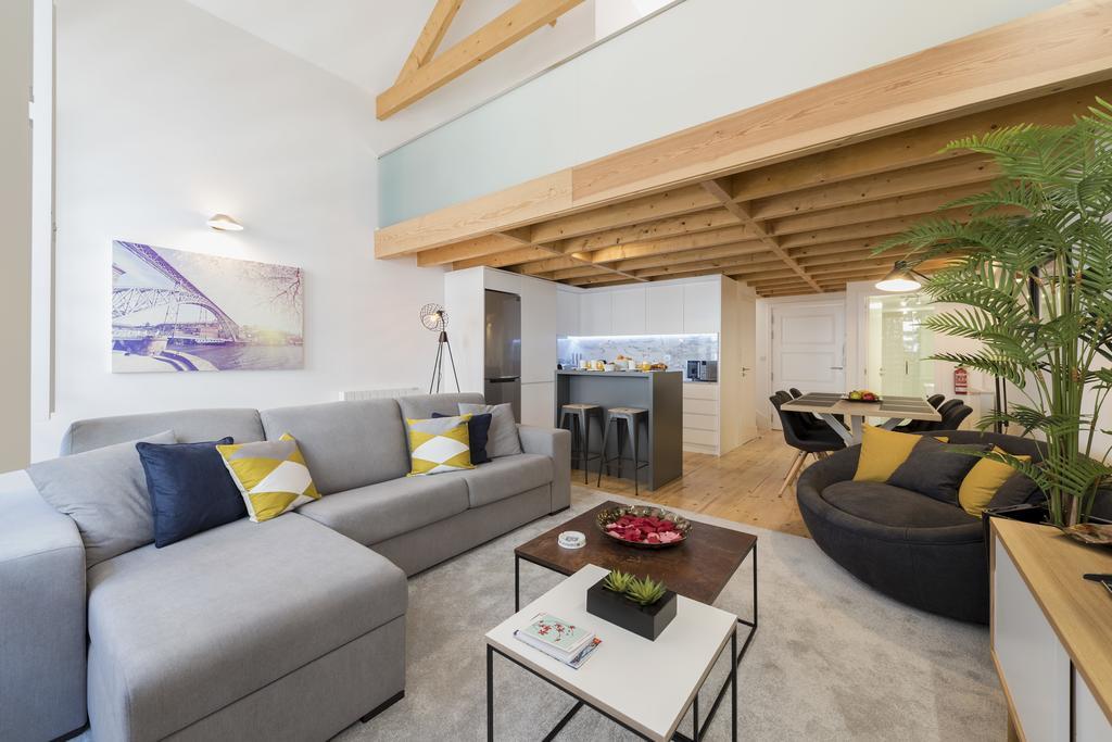 Lovelystay-Modern Loft City Center ポルト エクステリア 写真