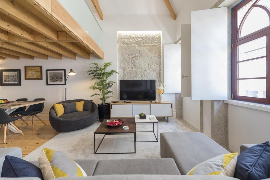 Lovelystay-Modern Loft City Center ポルト エクステリア 写真