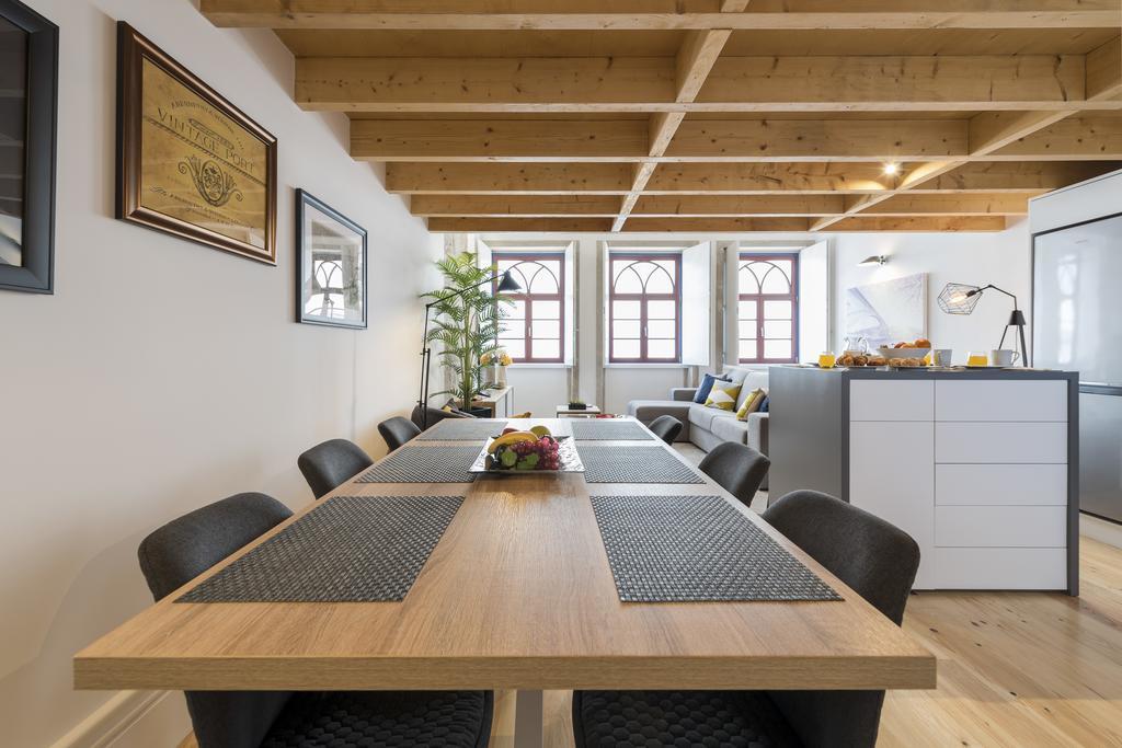 Lovelystay-Modern Loft City Center ポルト エクステリア 写真